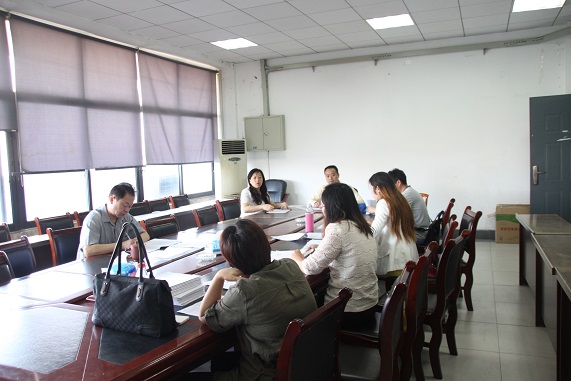 审批学生党员发展会议现场.jpg