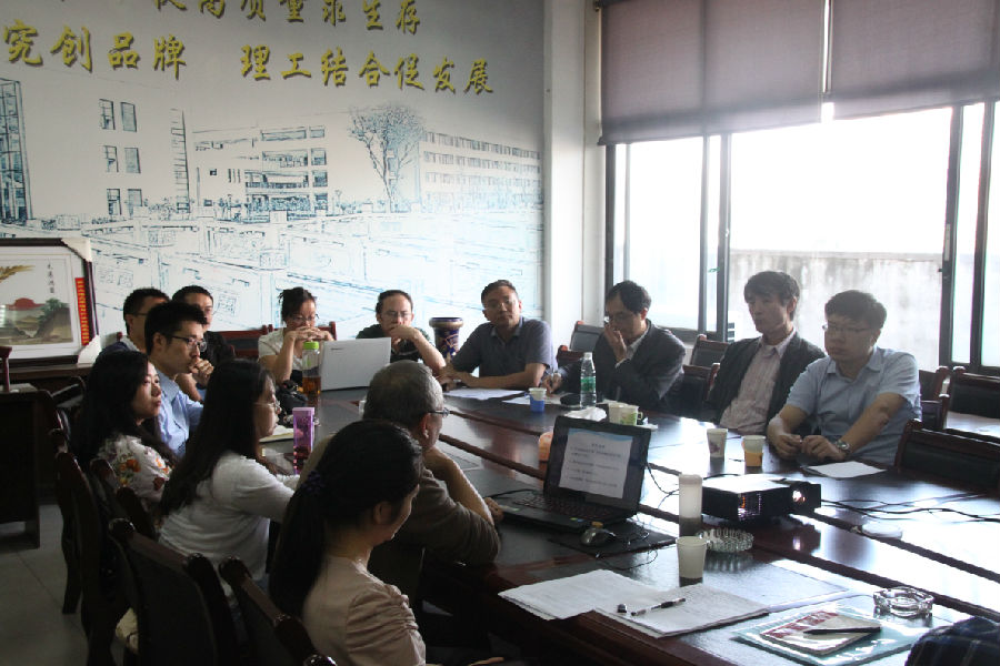 座谈会现�?JPG